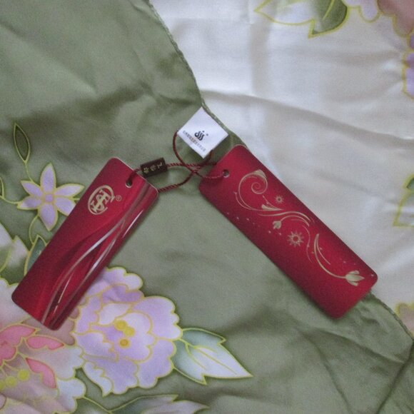 Chinese Floral Silk Large Scarf - Picture 9 of 9